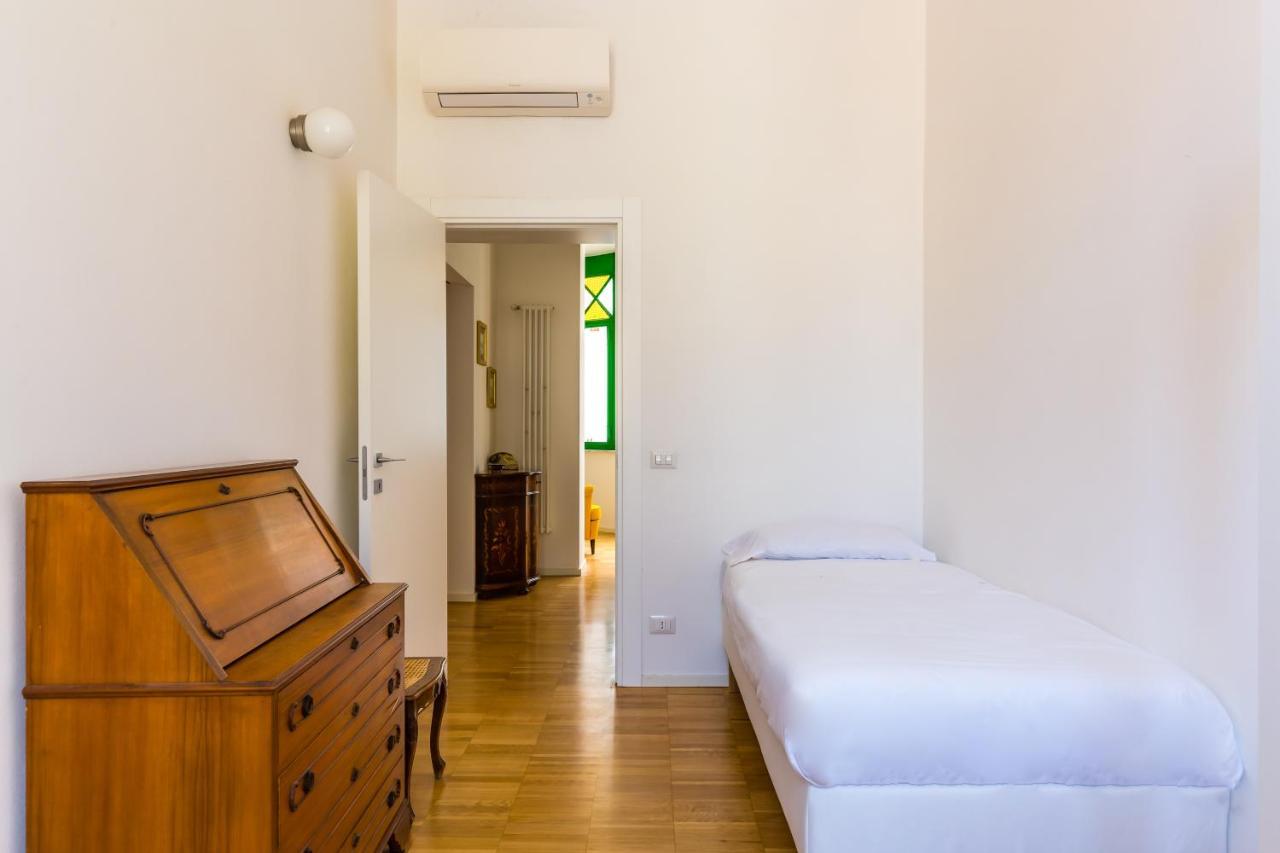 Nova Stylish House In Center By Napoliapartments Exterior foto